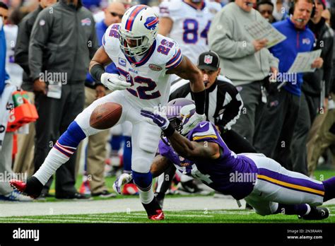 Minnesota Vikings Middle Linebacker Jasper Brinkley 54 Strips The