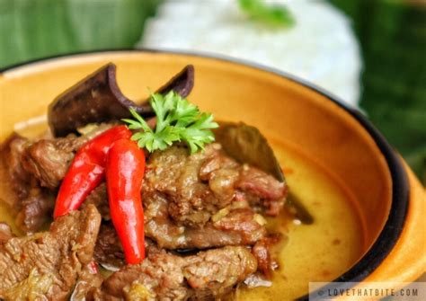 Indonesian Lamb Curry - Gulai Kambing - lovethatbite.com