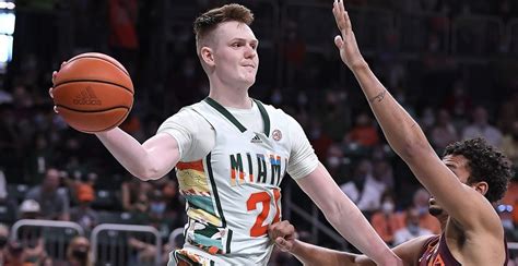 PHOTOS: Hurricanes basketball new uniforms against Virginia Tech