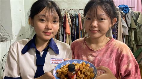 Mukbang cùng 2 nữ sinh hot youtuber YouTube