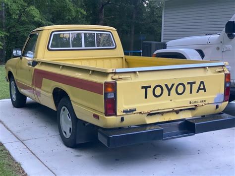 Toyota Pickup Hilux Wd Automatic Sr Classic Toyota Pickup