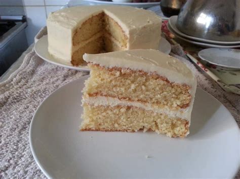 The Softest Most Fluffiest Super Moist Vanilla Cake In All The Land The Dutch Baker