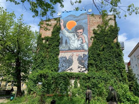 Mural Upami Tniaj Cy Poet Edwarda Stachur W Warszawie