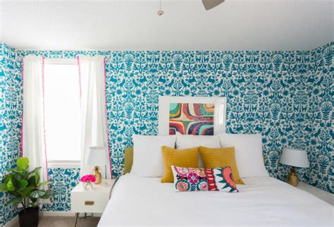 Teal Bedroom Ideas: The Best Paint Colors to Achieve Dramatic Style