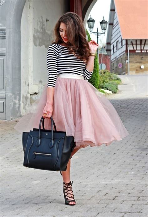 17 Outfit Ideas with Tulle Skirts for Romantic Look - Style Motivation