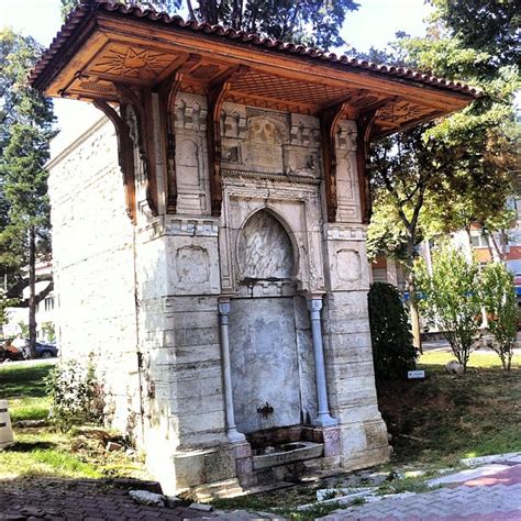 Mihri Ah Valide Sultan Camii Yenik Y Stanbul Fountain O Flickr