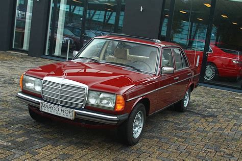 Mercedes Benz 230E W123 1983 Orientrot 501 Mercedes Benz