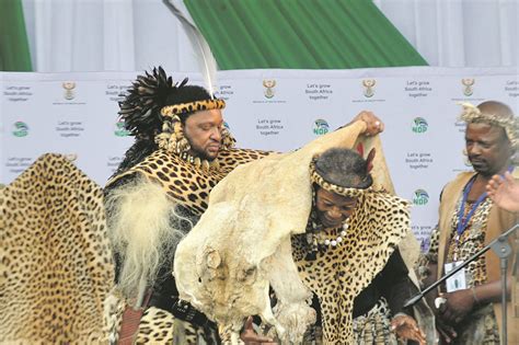 Zulu king Misuzulu kaZwelithini thanks Buthelezi | Daily Sun