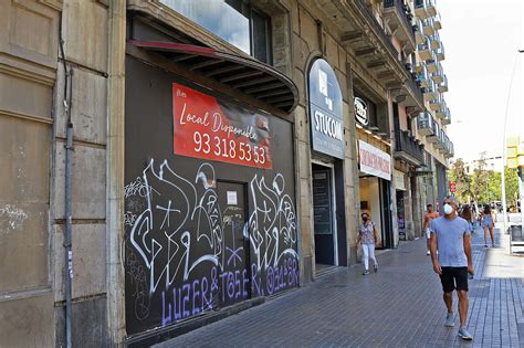 El Ayuntamiento De Barcelona Recibe 82 Ofertas Para Comprar Locales