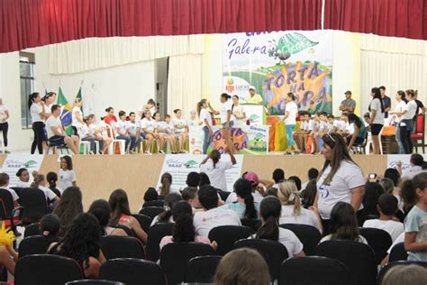 Prova Torta Na Cara Da Gincana Ecociente Re Ne Alunos De Nove Escolas