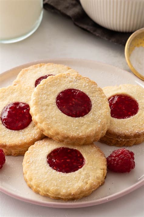 Linzer Cookies Traditional Recipe Insanely Good