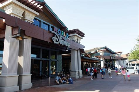 Florida Man And Woman Cops Busted For Having Sex At Disney World While