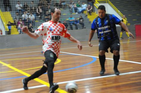 Foz Gabiroba E Figueira S O Os Primeiros Semifinalistas Do Municipal De