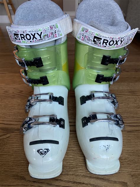 Roxy Love Some People Womens Ski Boots Mondo 255 Hocus Pocus Green