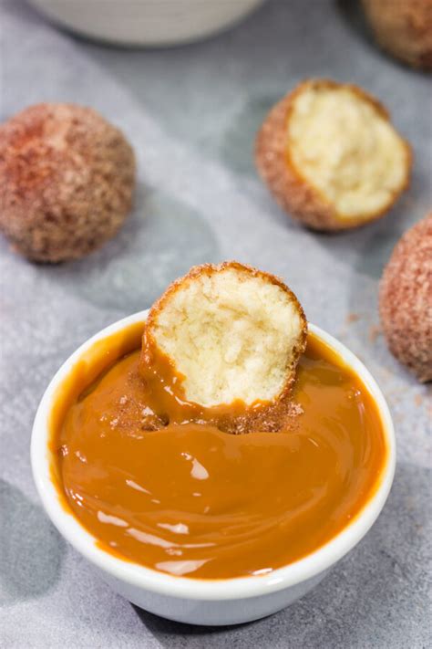 Snickerdoodle Donut Holes With Dulce De Leche Dipping Sauce