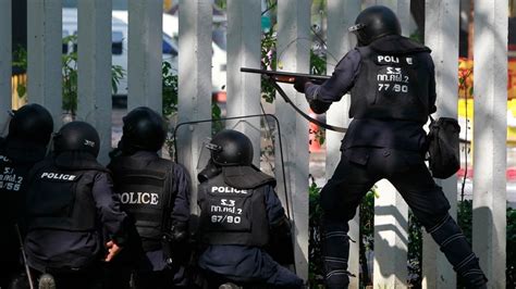 Thai Protesters Police Clash In Bangkok