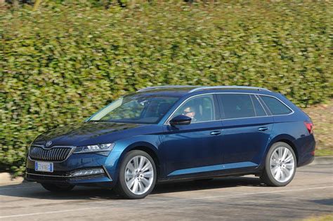 Prova Skoda Superb Wagon Scheda Tecnica Opinioni E Dimensioni 1 4 TSI