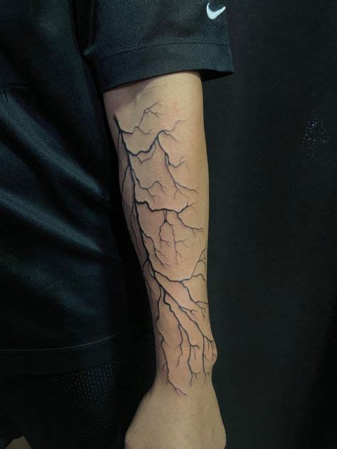 Tatuajes De Rayos Brazo