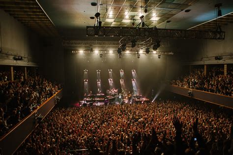 Gig Junkies » Blog Archive » Gary Barlow @ The Civic Hall ...