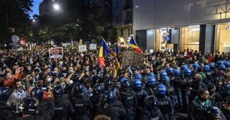 Milano Migliaia Al Corteo No Green Pass Non Autorizzato I