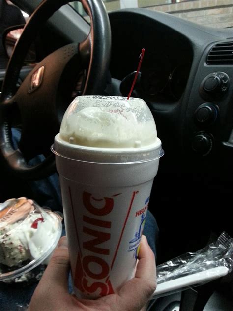 {Brag Worthy Christmas} SONIC Drive-IN Holiday Mint Desserts Review and ...