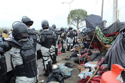 Inm Desaloja A Miles De Migrantes Haitianos En Chiapas M Xico De