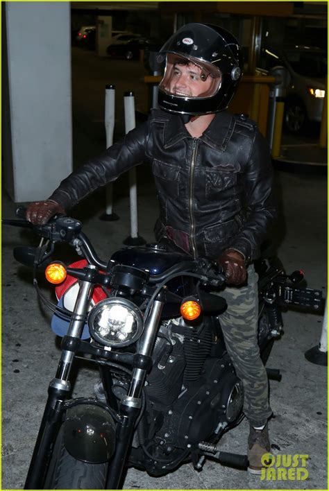 Photo Josh Hutcherson Rides His Motorcycle To The Movies Mytext