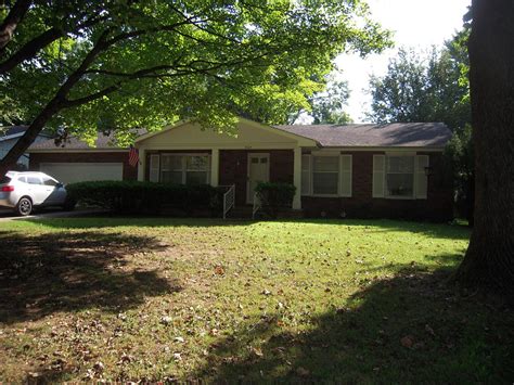 3024 S Barnes Ave, Springfield, MO 65804 | Zillow