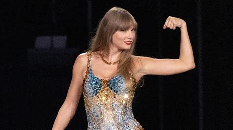 Taylor Swift Breaks Elvis Presleys Record For Most Weeks At No 1 On