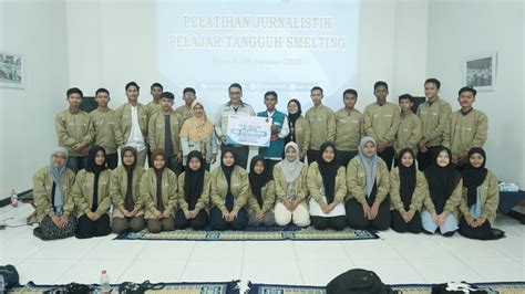 PT Smelting Salurkan CSR Untuk Program Beasiswa Pelajar Tangguh