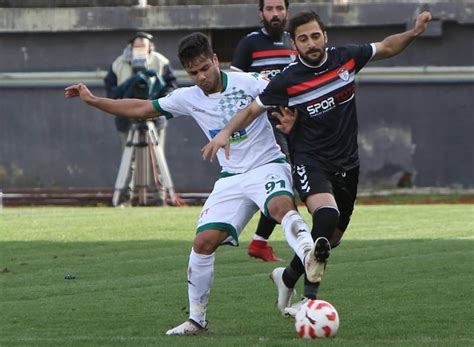 Grêmio encaminha empréstimo de Henrique Almeida para clube português