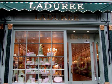 The Lights In Paris Les Lumières Dans Paris Laduree