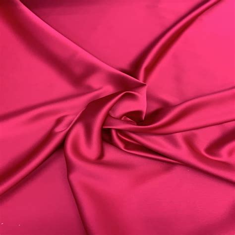 Tissu Satin elasthanne premium cerise au mètre à petit prix Tissus Lionel