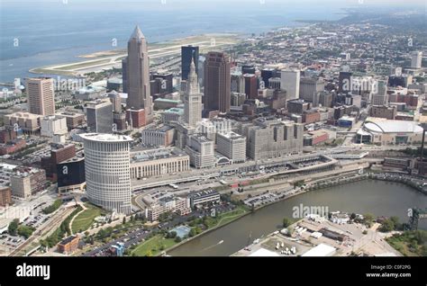 Aerial view of Cleveland, Ohio showing skyline looking northeast Stock ...