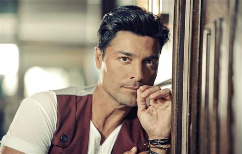 Chayanne critica uso de su imagen en campañas políticas de Chile