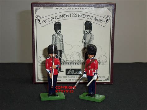 Britains 00256 Scots Guards 1899 Present Arms Metal Toy Soldier Figure Set Ebay