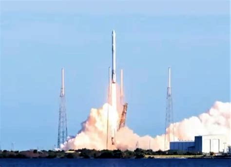 Liftoff Spacex Takes Rocket Reusability To New Heights