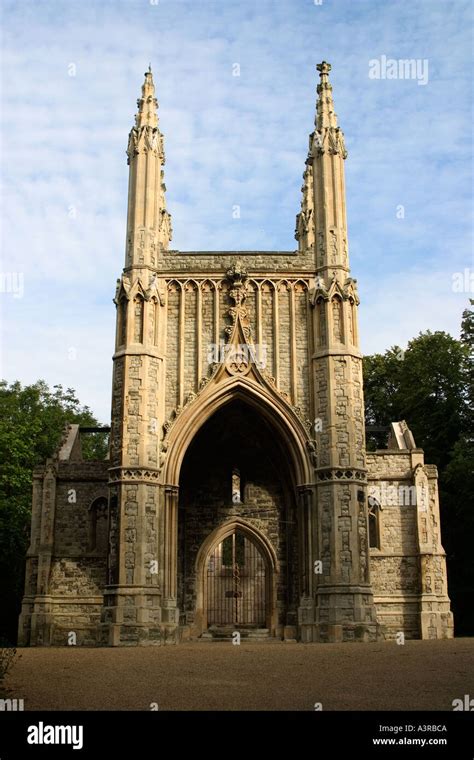 Nunhead Cemetery Hi Res Stock Photography And Images Alamy