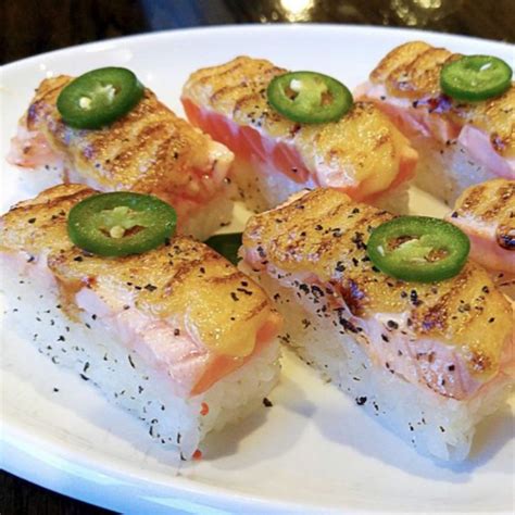 Aburi Pressed Salmon Sushi Cake 8 Pcs Saigon Hut