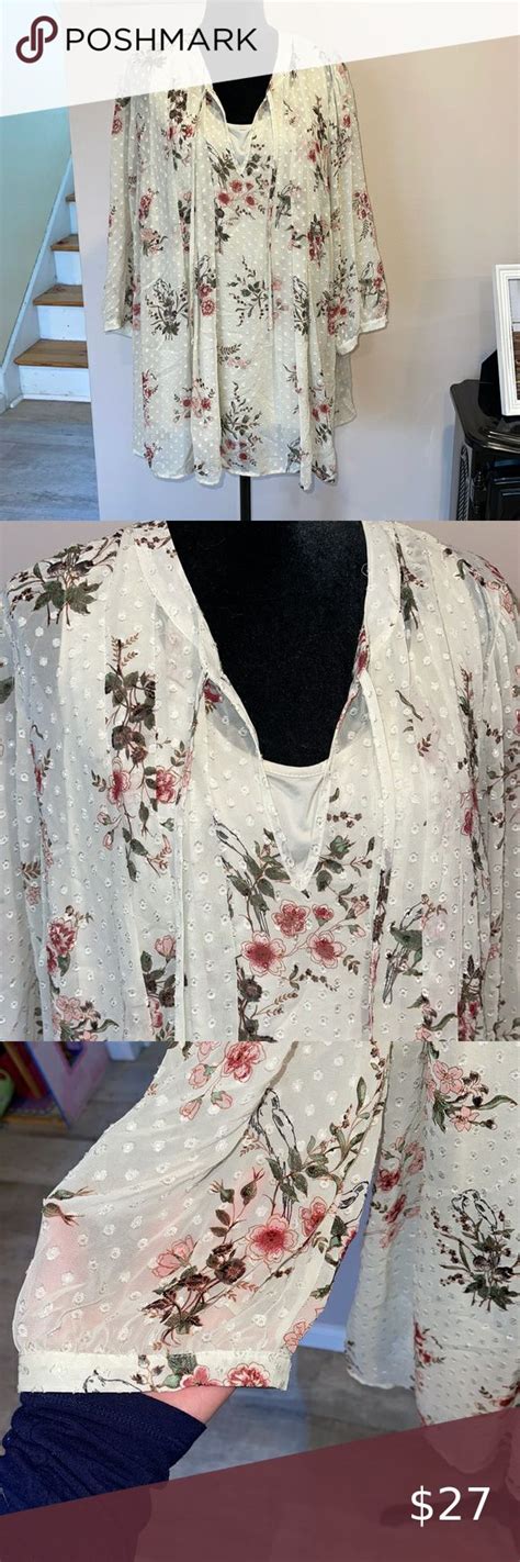 Daniel Rainn Floral Blouse Daniel Rainn Floral Blouse Floral Tops