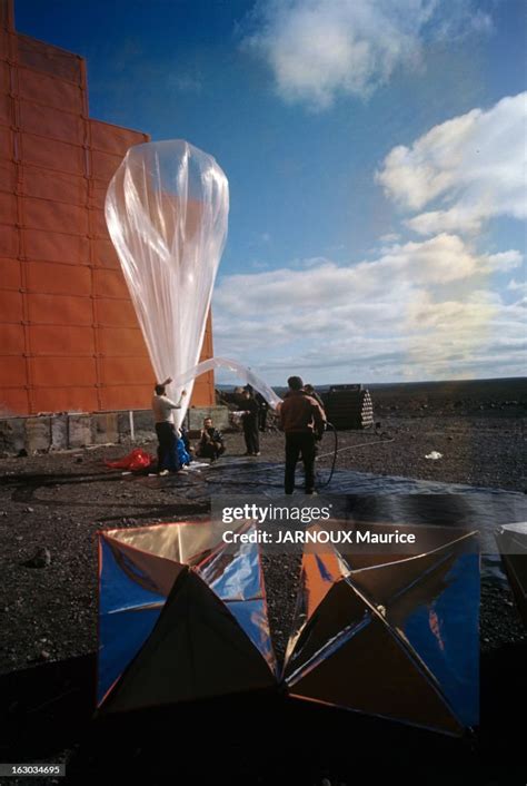 Atmospheric Balloon En 1966 Lancement Dun Ballon Atmosphérique Aux