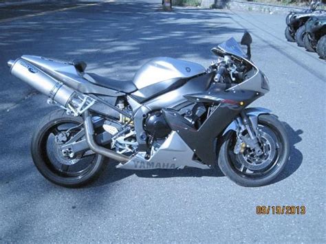 2002 Yamaha YZF-R1 for sale on 2040-motos