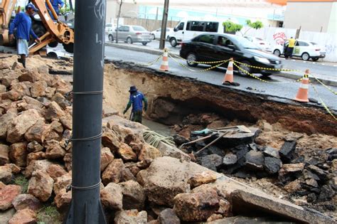 Crateras Se Abrem Ap S Chuvas Intensas Na Zona Leste De Teresina Gp