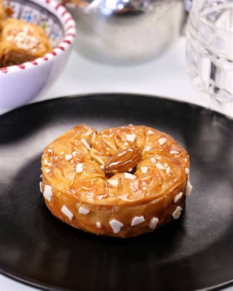 Baklawa Rolls Mhancha Aux Amandes Abdelkarim Patissier