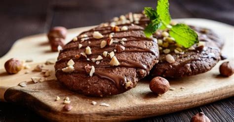 Galletas de chocolate con avellanas Postres Fáciles y Ricos