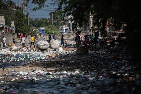 Haiti 10 000 Persone Sfollate Per Attacco Banda Criminale America