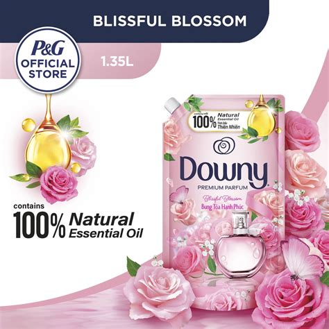 Downy Premium Parfum Blissful Blossom Concentrate Fabric Conditioner 1