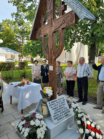 FOTO A fost resfințit la Panciu monumentul renovat ridicat în memoria