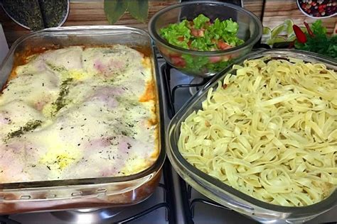 Almoço Completo E Fácil Com Macarrão E Frango Para O Seu Domingo De Dia