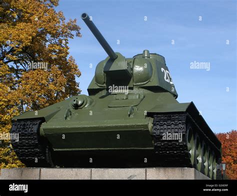 Soviet Army T34 Tank Stock Photo Alamy